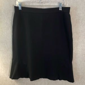 Ann Taylor skirt size 12. No damage. Elastic waist.